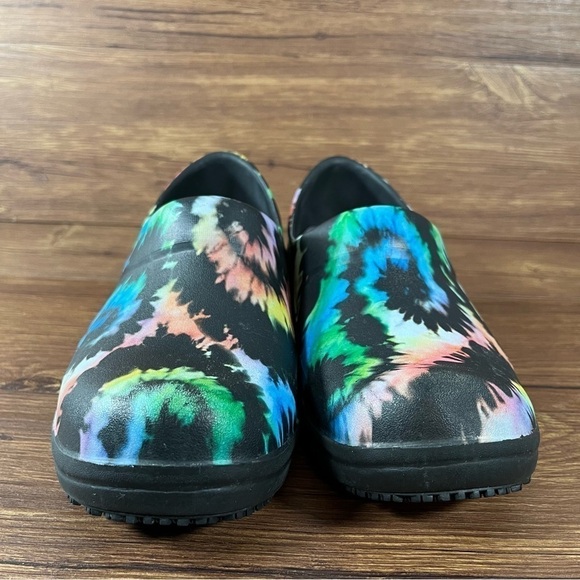 Crocs Neria Pro Slip-On Clogs Slip Resistant Tie-Dye Shoes - Picture 6 of 10